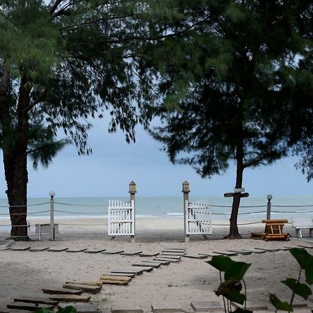 فيلا Baan Kratom Tong By The Sea تشا أم المظهر الخارجي الصورة