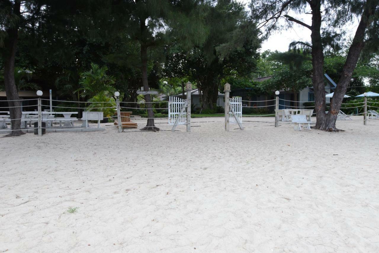 فيلا Baan Kratom Tong By The Sea تشا أم المظهر الخارجي الصورة